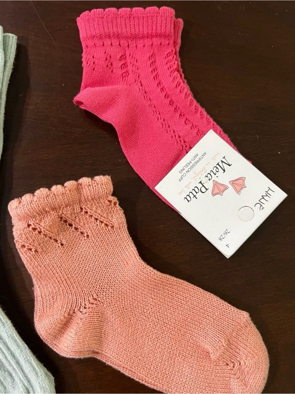 Bundle of socks girls sz 3-5 fits shoes sz 24-28
